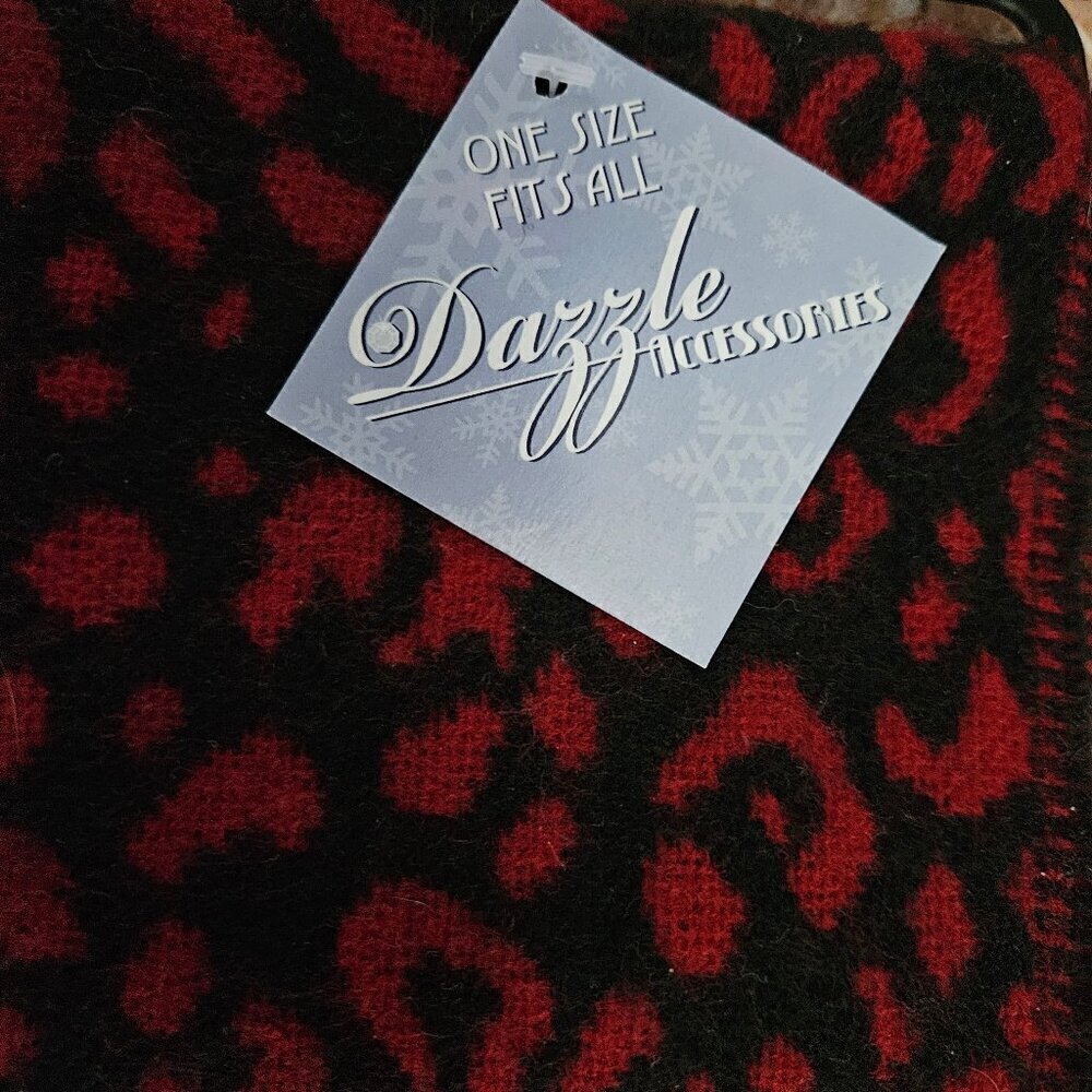 Dazzle Women red & Black‎ Leopard Print Scarf One Size